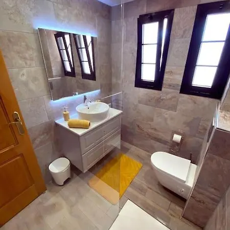 Nina 'luxury In The Sun' Villa *