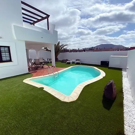 Nina 'luxury In The Sun' Villa *