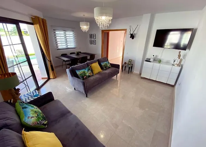 Nina 'luxury In The Sun' Villa *