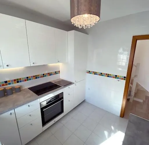 Nina 'luxury In The Sun' コラレホ